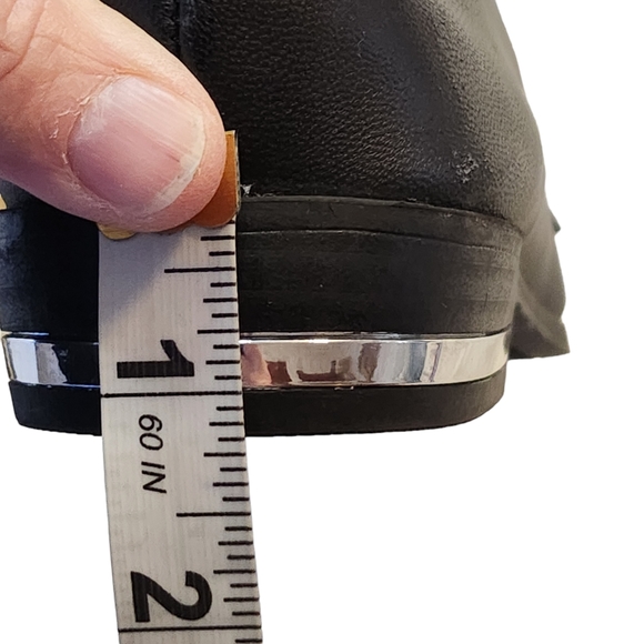 ♡Bar III Involvel Women's Black Leather Pointy Toe Loafers w/Silver Accent 9.5M - Picture 4 of 10